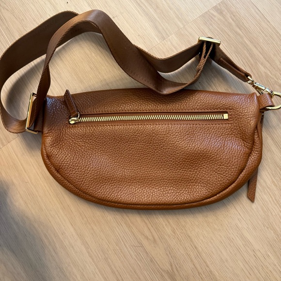 Quince Italian Pebbled Leather Sling Bag Cognac Brown Tan - Picture 3 of 5